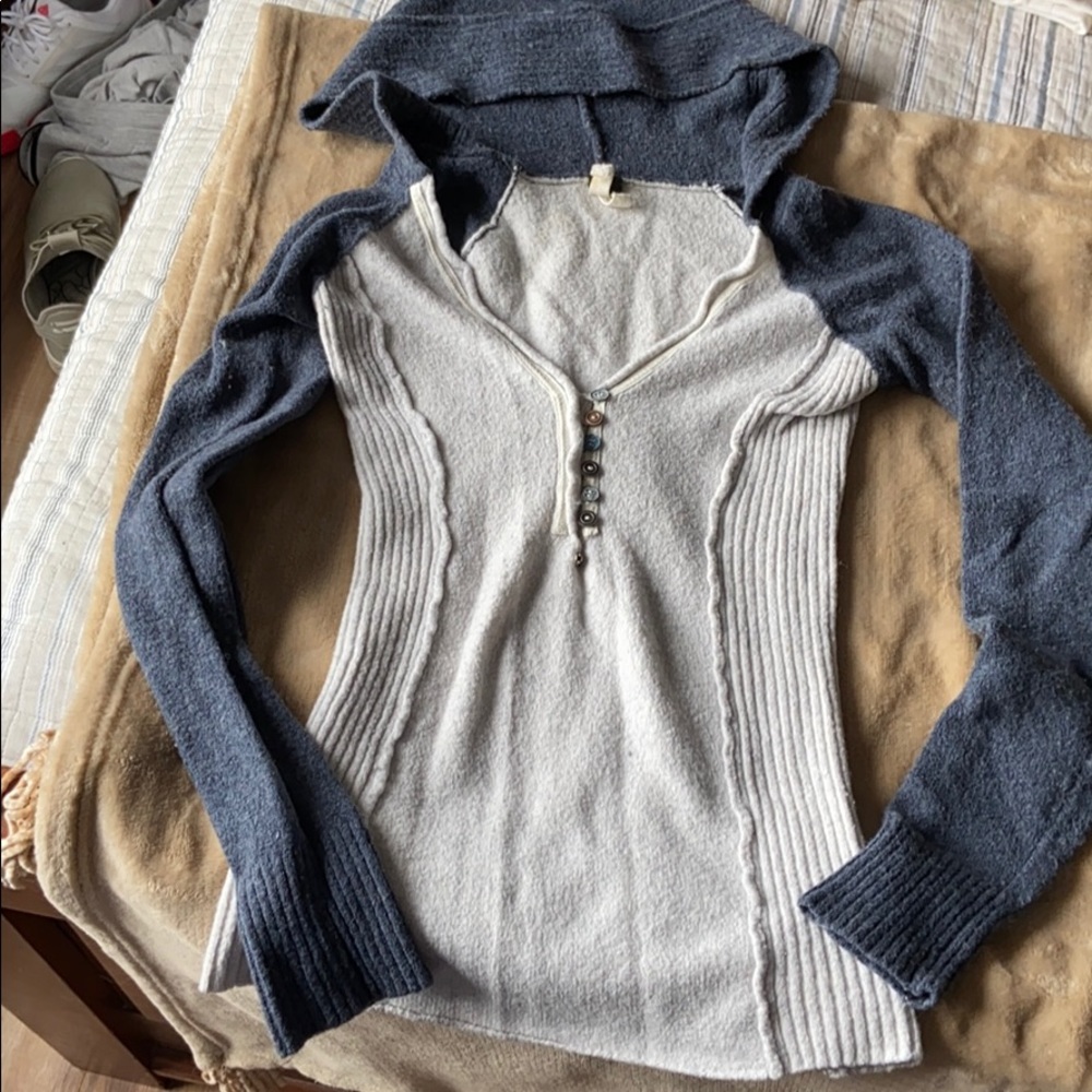 Free people hooded sweater (Donating 8/5/21)